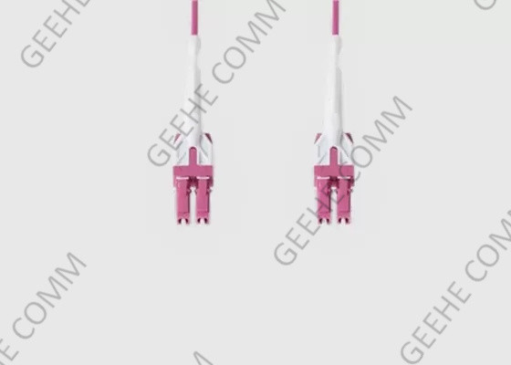 Uniboot con la etiqueta de vaivén LC/LC duplica el cable del remiendo de la fibra de 2.0m m OFNP