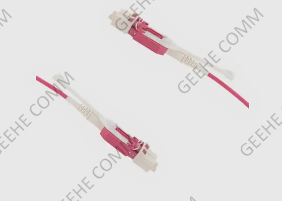 Uniboot con la etiqueta de vaivén LC/LC duplica el cable del remiendo de la fibra de 2.0m m OFNP