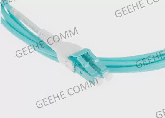 Etiqueta 10Gb 40Gb OM3 LC del tirón al cable a dos caras del remiendo de la fibra del LC