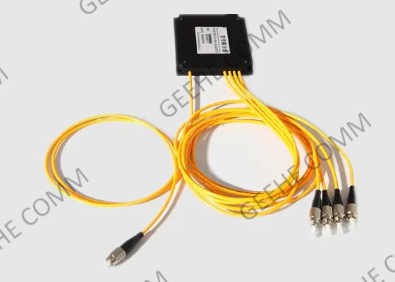 Divisor encajonado de la fibra óptica de FC/APC 1x4 2.0m m con el conector de FC UPC