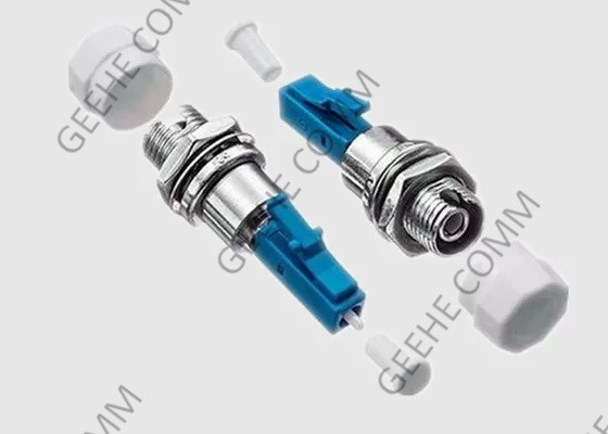 Varón de FTTH LC UPC al adaptador femenino del cable de fribra óptica de FC