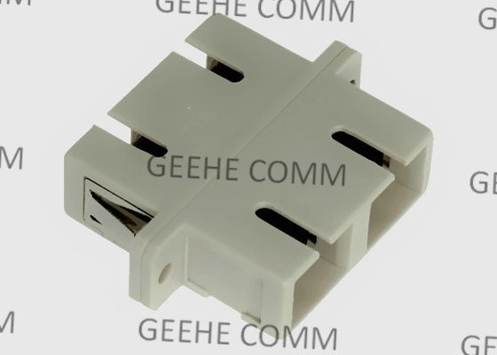 Acoplador a dos caras del SC del SC de la fibra óptica beige multi del modo con el reborde
