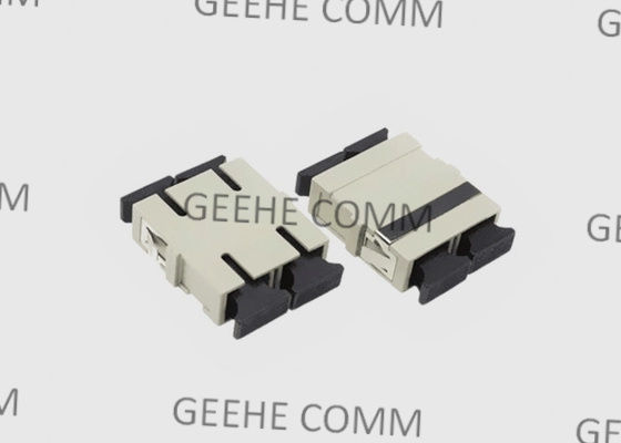 Acoplador a dos caras del SC del SC de la fibra óptica beige multi del modo con el reborde