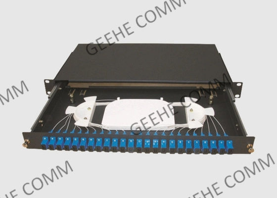 el panel de remiendo de fibra estándar de desplazamiento fácil 1U OS2 con los adaptadores del SC UPC