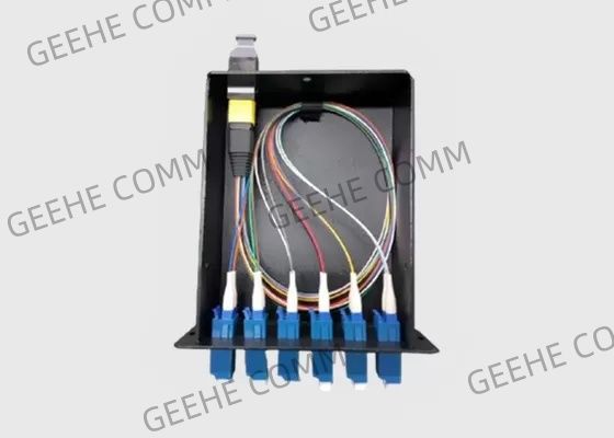 La fibra 12 instaló previamente 6 el casete a dos caras del cable del desbloqueo de la fibra de los adaptadores MTP/MPO del LC