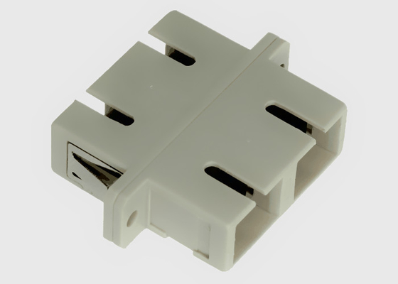 Acoplador a dos caras del SC del SC de la fibra óptica beige multi del modo con el reborde