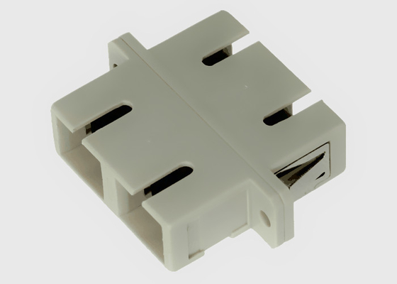 Acoplador a dos caras del SC del SC de la fibra óptica beige multi del modo con el reborde