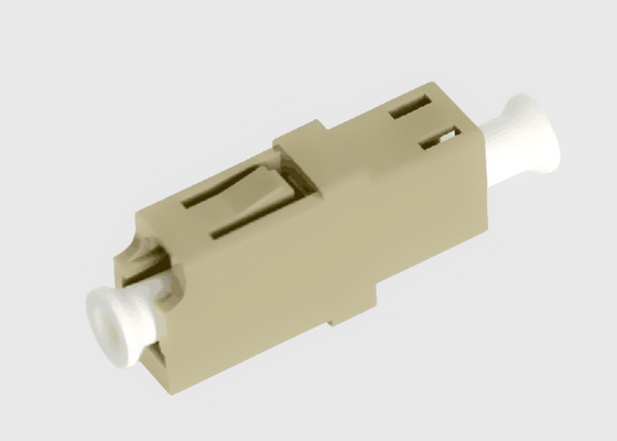 Adaptador plástico beige de la fibra óptica del simplex con varios modos de funcionamiento OM3 LC ningunos rebordes
