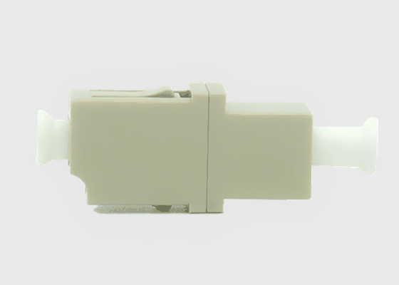 Adaptador plástico beige de la fibra óptica del simplex con varios modos de funcionamiento OM3 LC ningunos rebordes